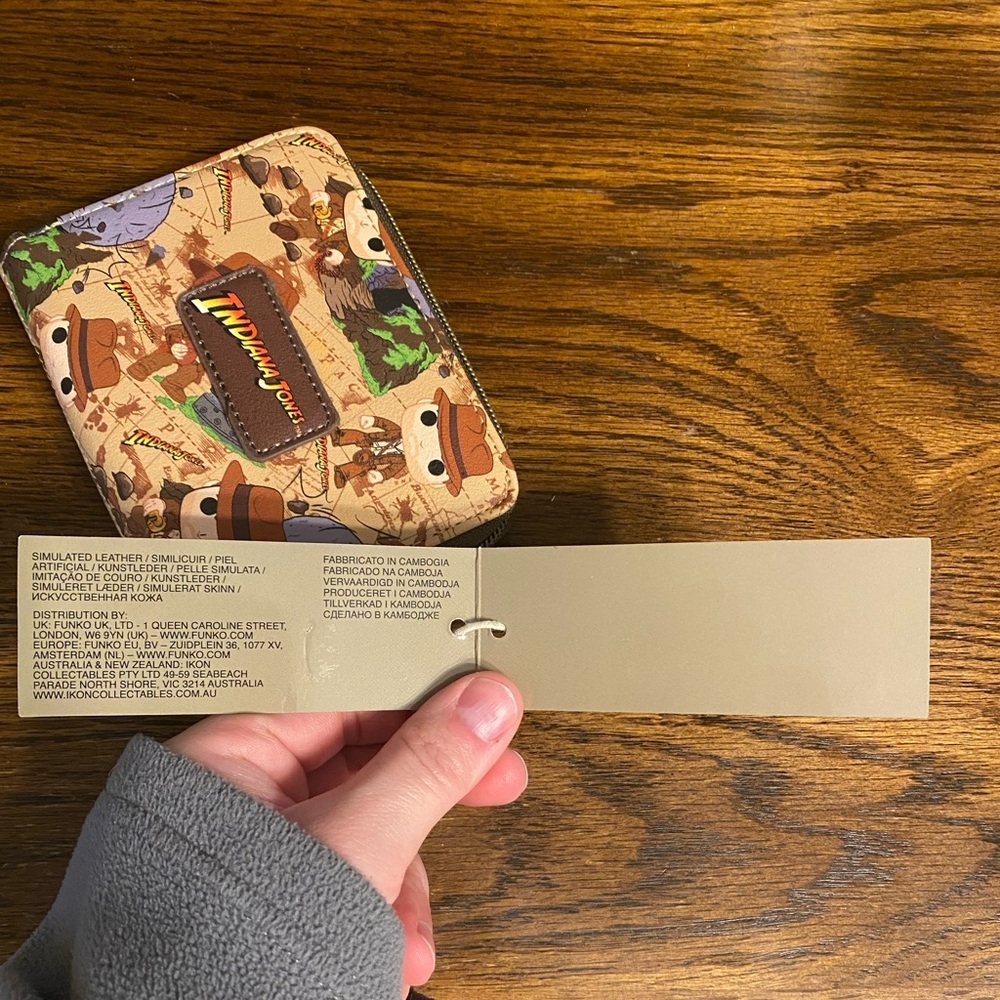 Loungefly Funko Pop Indiana Jones Zip Around Wallet NWT Raiders Lost Ark Map - Picture 5 of 6